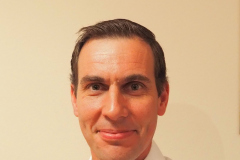 Rene Albinger, spielt Reini Propper, Straßenreiniger